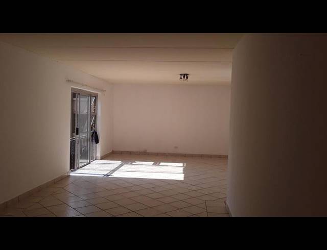 2 BEDROOM PROPERTY TO RENT IN ROOIHUISKRAAL NORTH